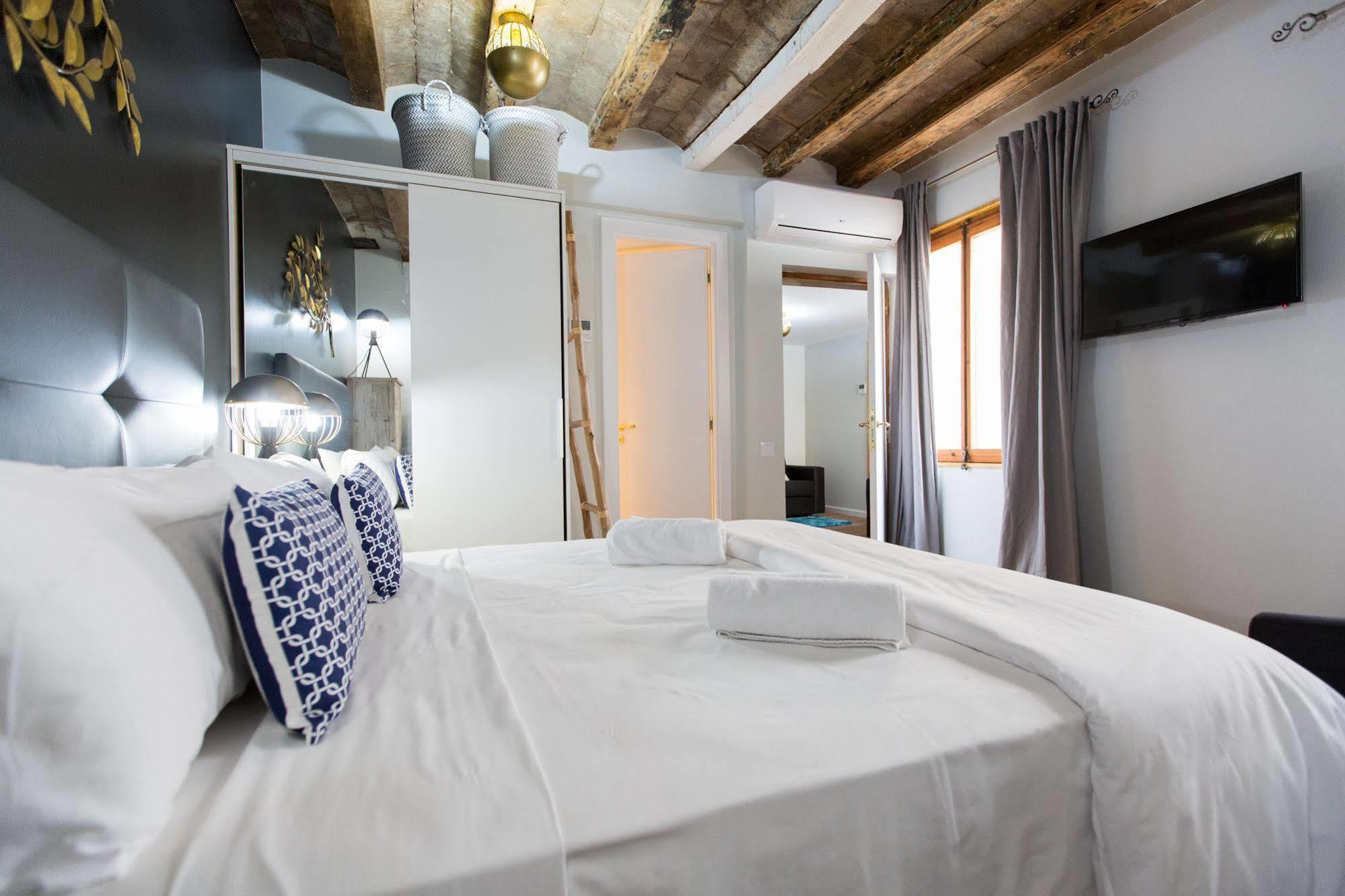 En Ferran By The Streets Hotel Barcelona Exterior photo